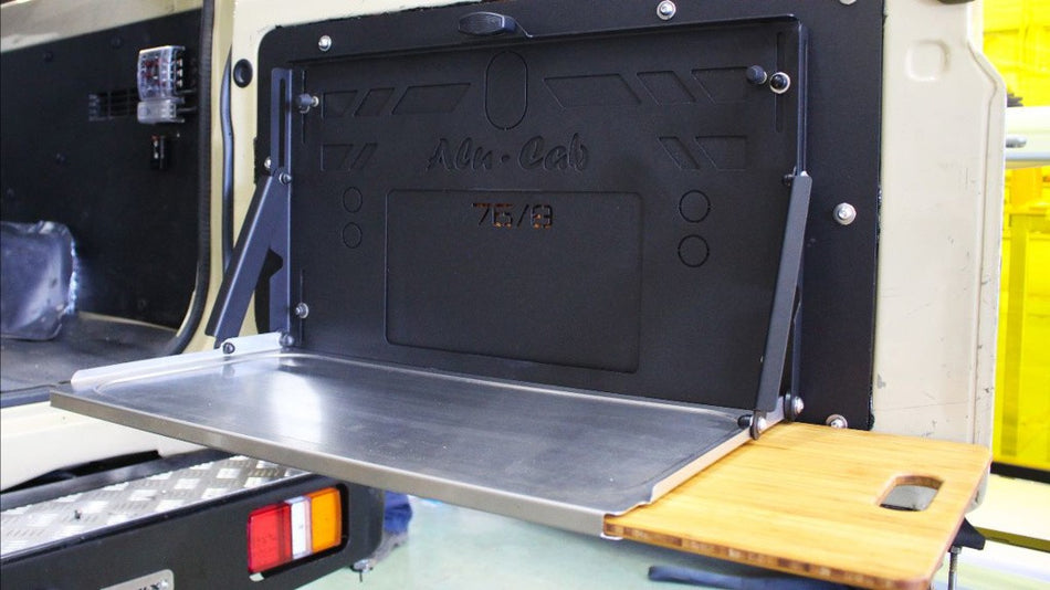Alu-Cab Land Cruiser 76/78 Klapptisch Montage Kit für Hecktür