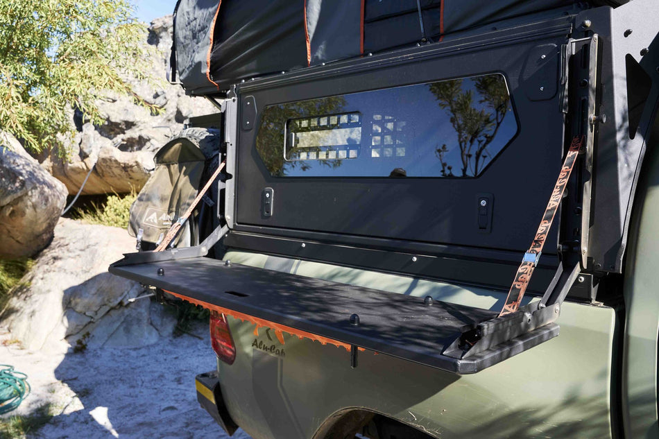 Alu-Cab ModCAP/Canopy Camper Max Trax Tisch